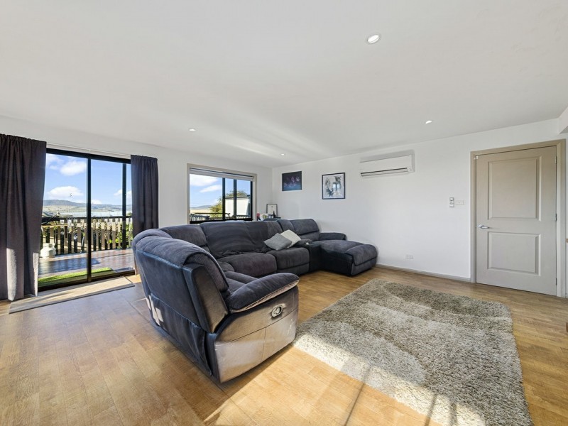 11 Second Avenue, Midway Point TAS 7171