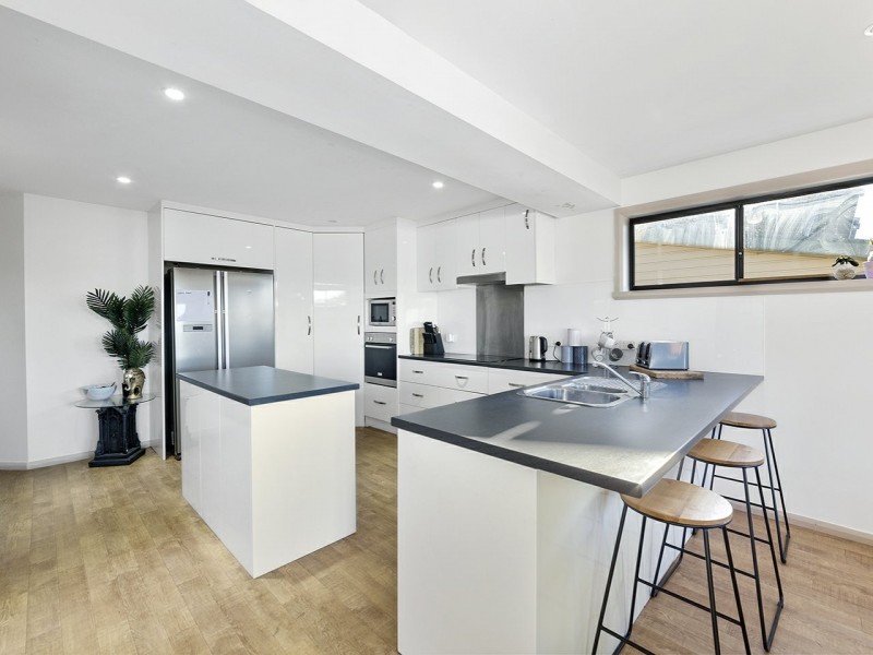 11 Second Avenue, Midway Point TAS 7171