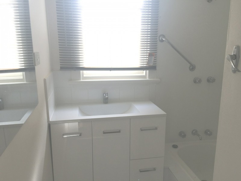 2 Elmsleigh Place, Derwent Park TAS 7009