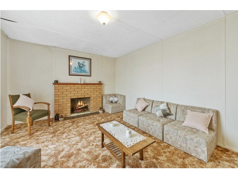 8 First Avenue, Midway Point TAS 7171