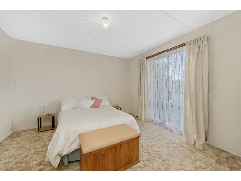 8 First Avenue, Midway Point TAS 7171