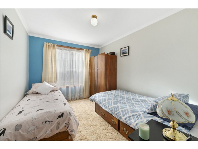 8 First Avenue, Midway Point TAS 7171