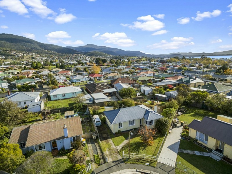 10 Stansall Street, Glenorchy TAS 7010