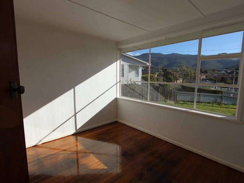 19 Delange Place, Claremont TAS 7011