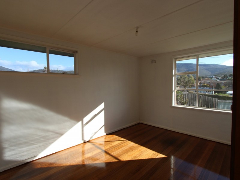 19 Delange Place, Claremont TAS 7011