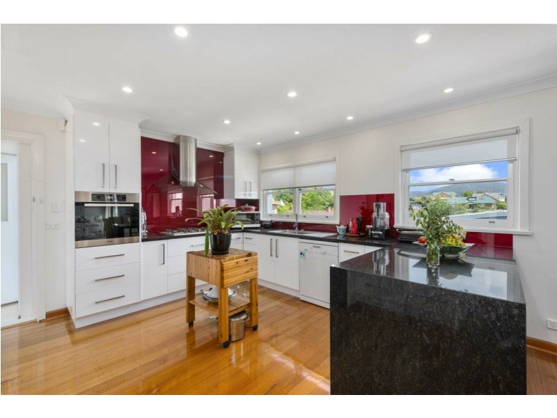 3 Quamby Avenue, Sandy Bay TAS 7005