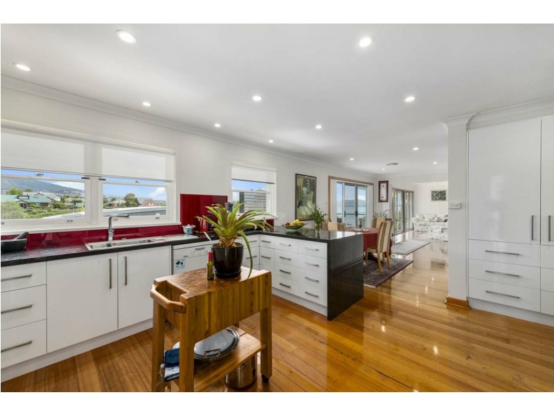 3 Quamby Avenue, Sandy Bay TAS 7005