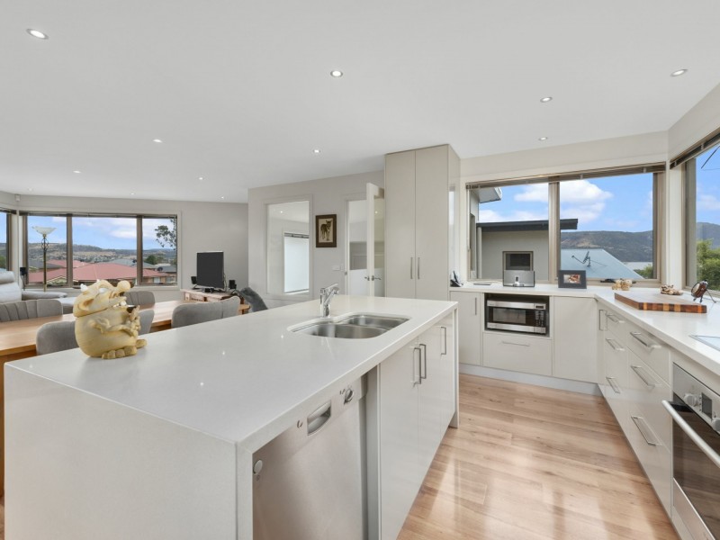 22 Eclipse Road, Austins Ferry TAS 7011
