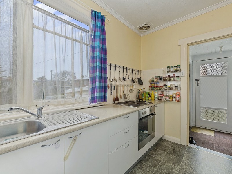 6 View Point Road, West Moonah TAS 7009