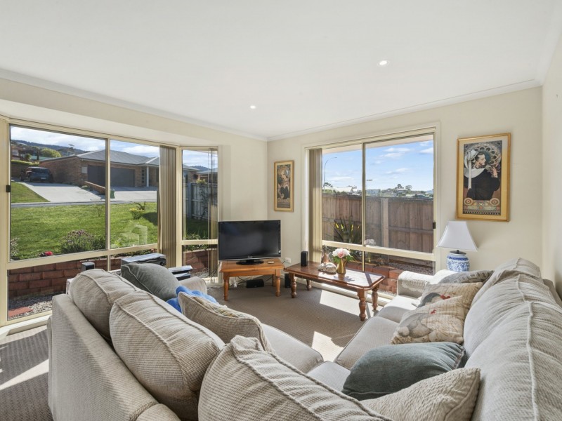 15 Eclipse Road, Austins Ferry TAS 7011