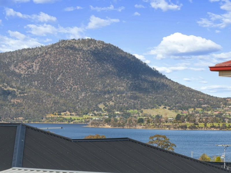 15 Eclipse Road, Austins Ferry TAS 7011