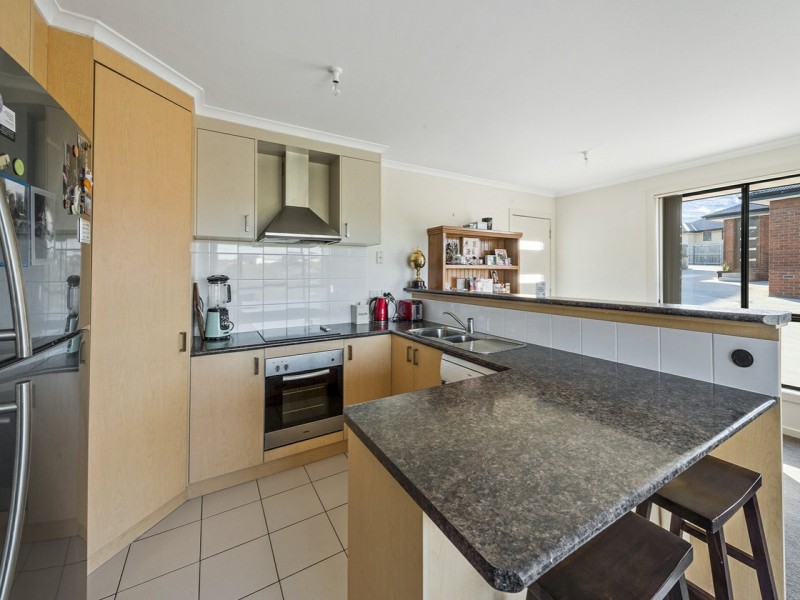 1 & 2/21 Lucas Place, Brighton TAS 7030