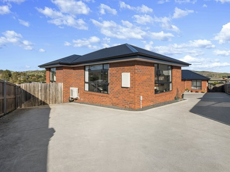 1 & 2/21 Lucas Place, Brighton TAS 7030