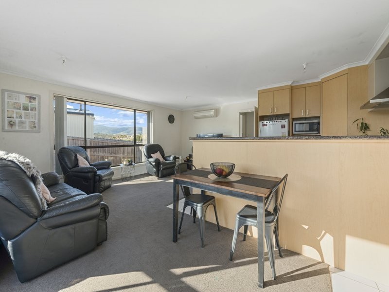 1 & 2/21 Lucas Place, Brighton TAS 7030