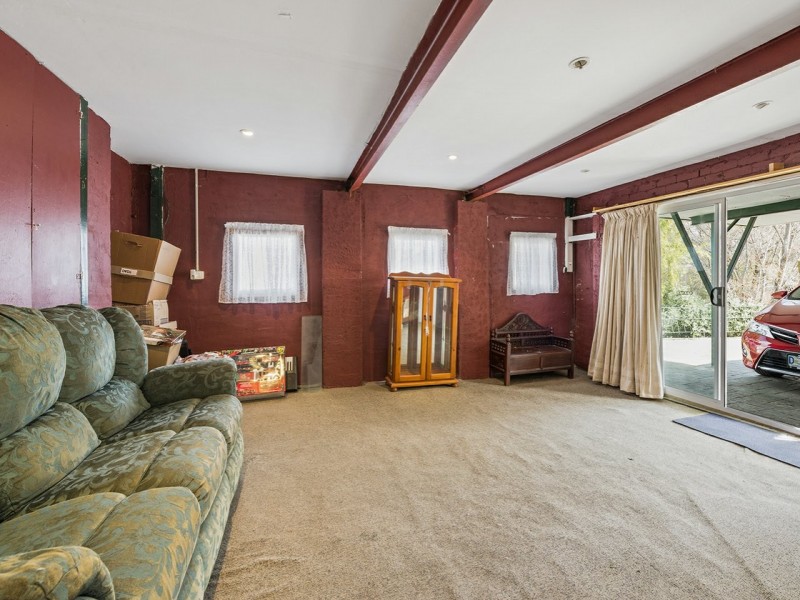 219 Derwent Avenue, Lindisfarne TAS 7015