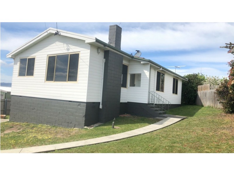 1 Centenary Crescent, Claremont TAS 7011