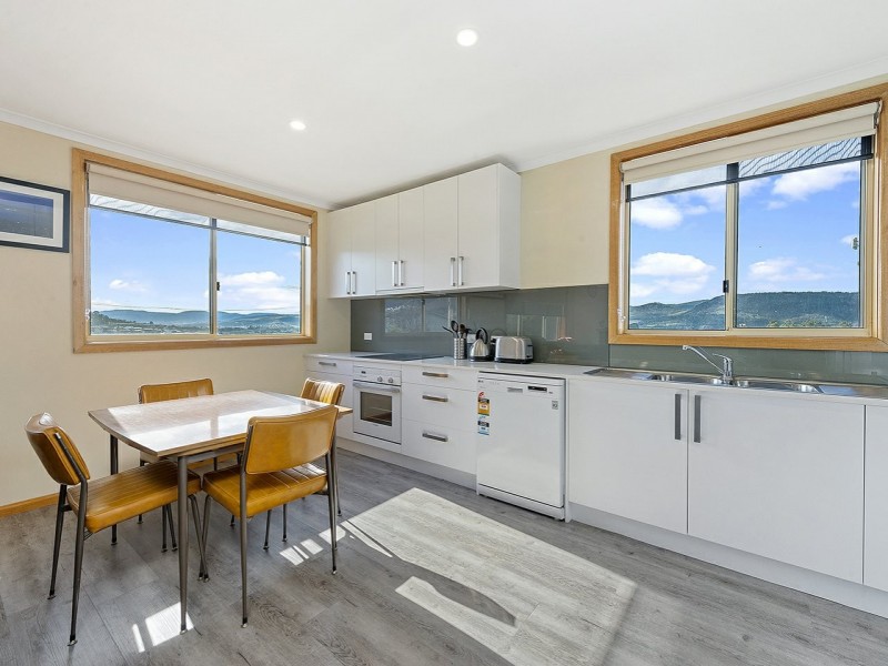 1 Centenary Crescent, Claremont TAS 7011