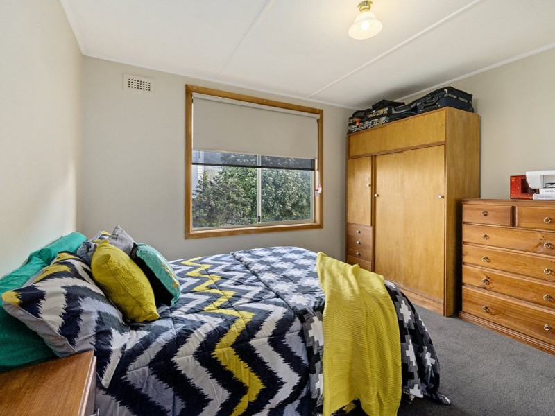 1 Centenary Crescent, Claremont TAS 7011