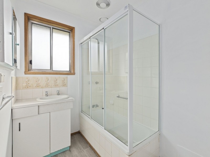 5 Clayton Drive, Herdsmans Cove TAS 7030
