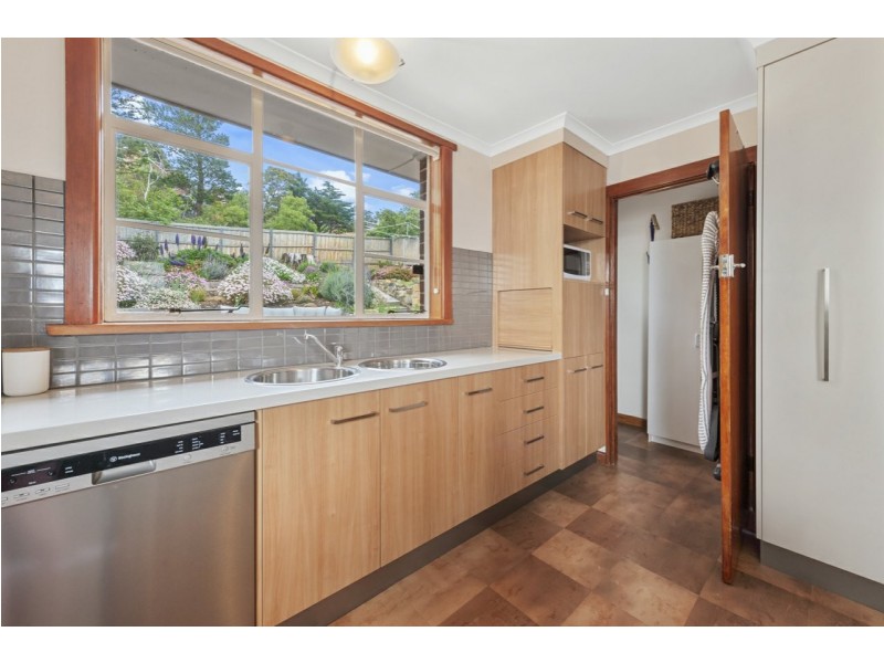 106 Doyle Avenue, Lenah Valley TAS 7008