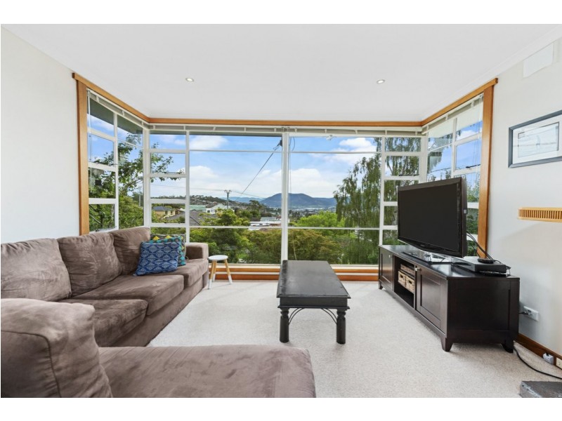 106 Doyle Avenue, Lenah Valley TAS 7008