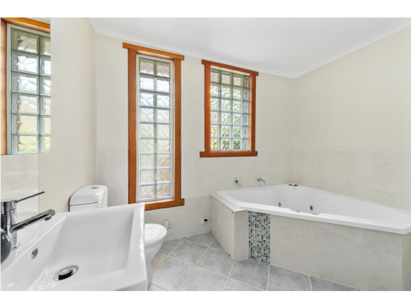 106 Doyle Avenue, Lenah Valley TAS 7008