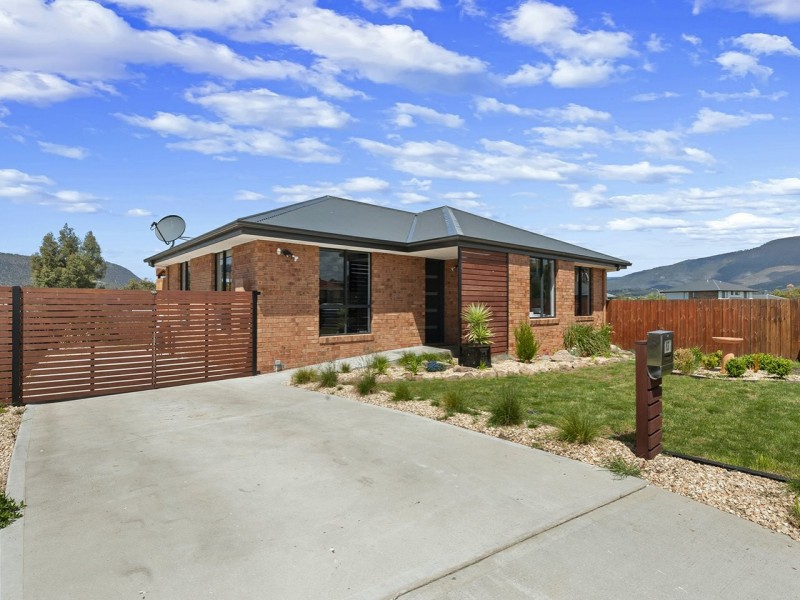 13 Barrob Street, Old Beach TAS 7017
