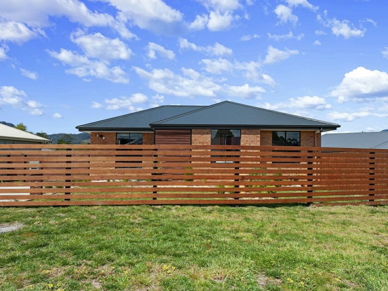 13 Barrob Street, Old Beach TAS 7017