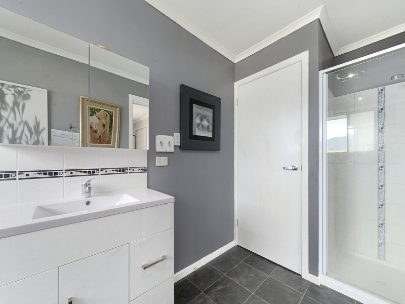 13 Barrob Street, Old Beach TAS 7017