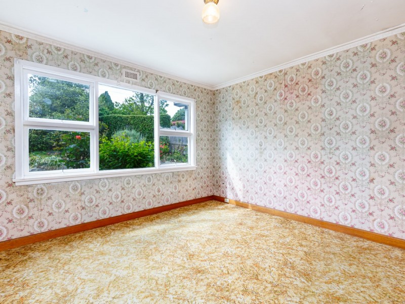 12 Avoca Street, Lindisfarne TAS 7015