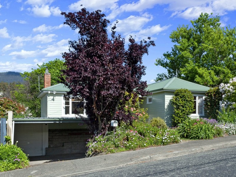 10 Amaroo Road, Austins Ferry TAS 7011