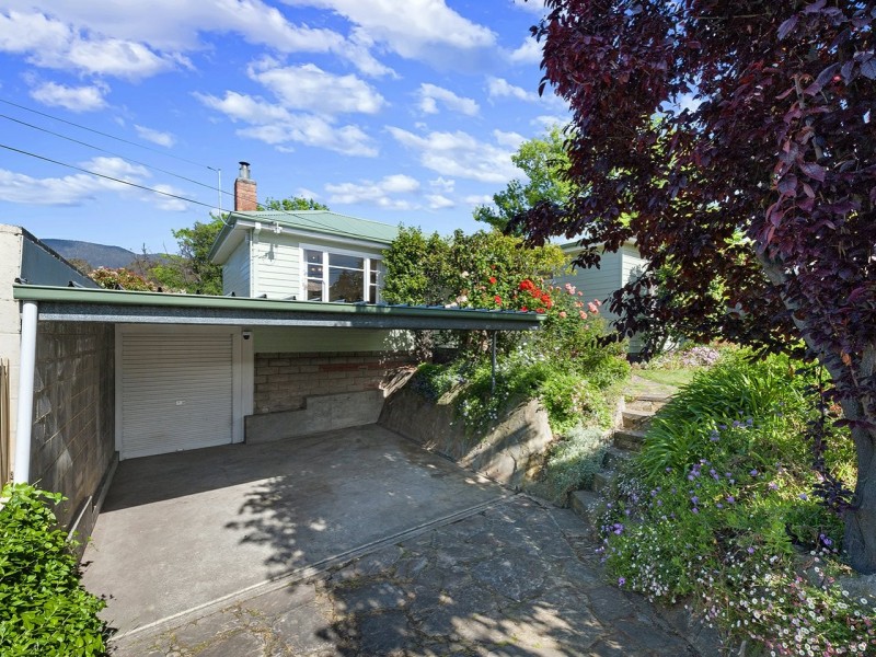 10 Amaroo Road, Austins Ferry TAS 7011