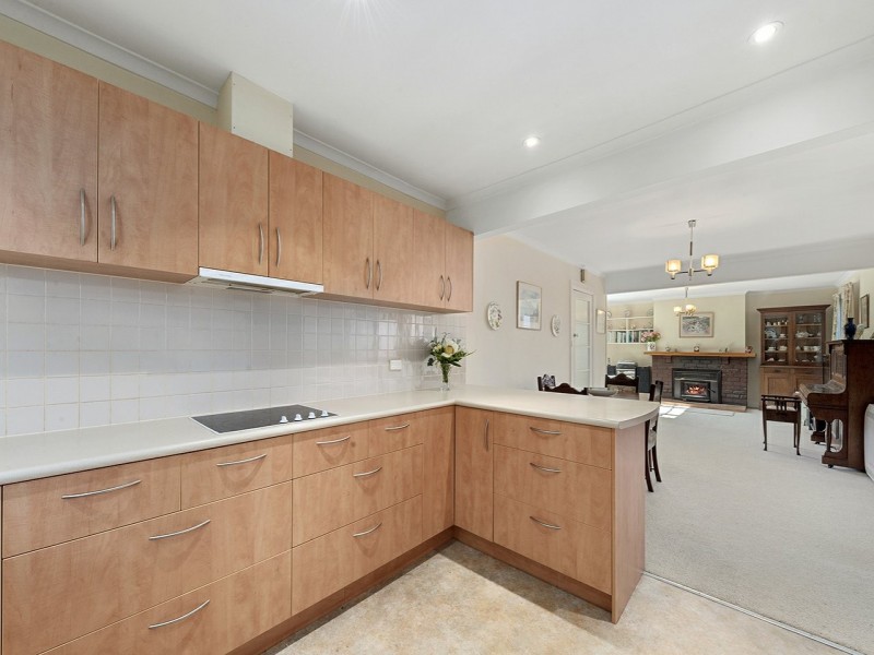 10 Amaroo Road, Austins Ferry TAS 7011