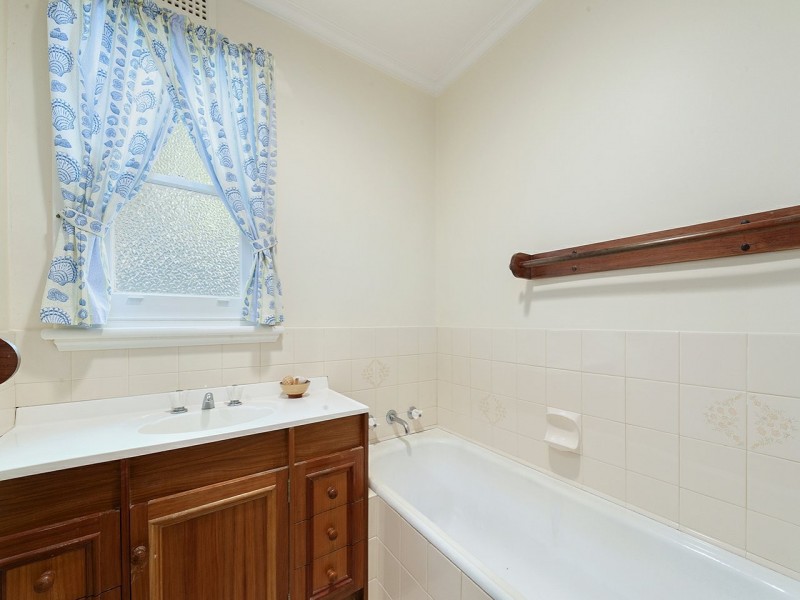 10 Amaroo Road, Austins Ferry TAS 7011