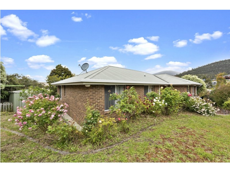 6 Lesdelle Street, Claremont TAS 7011
