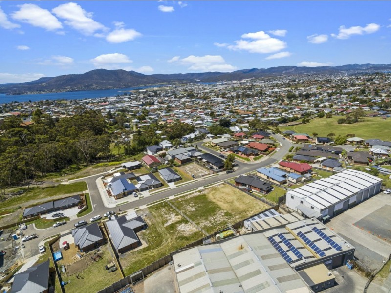 19 Moore Park Drive, Glenorchy TAS 7010
