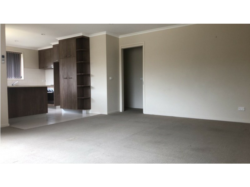 2/181 Branscombe Road, Claremont TAS 7011