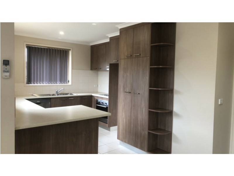 2/181 Branscombe Road, Claremont TAS 7011