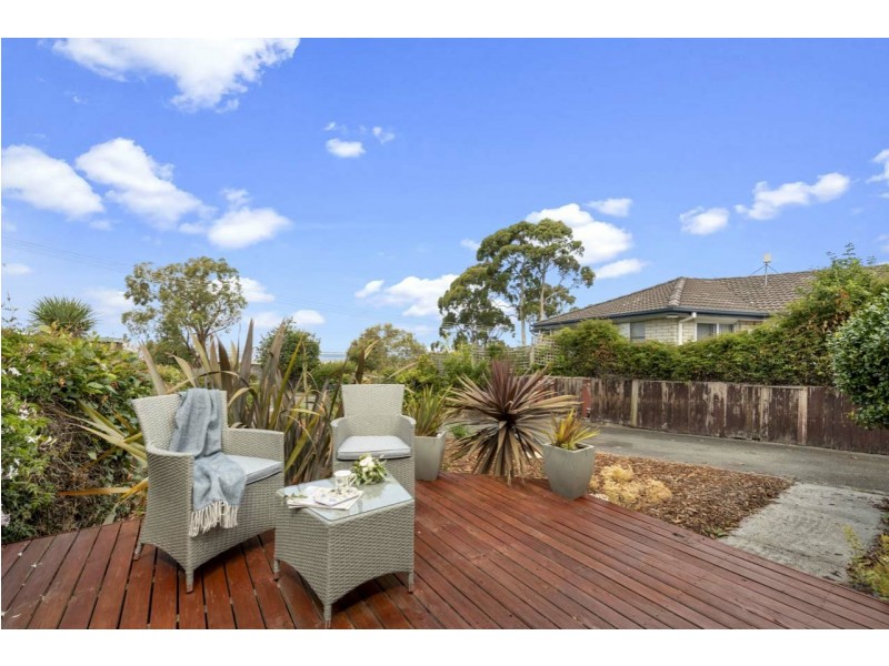 Unit 1/3 Carinya Street, Blackmans Bay TAS 7052