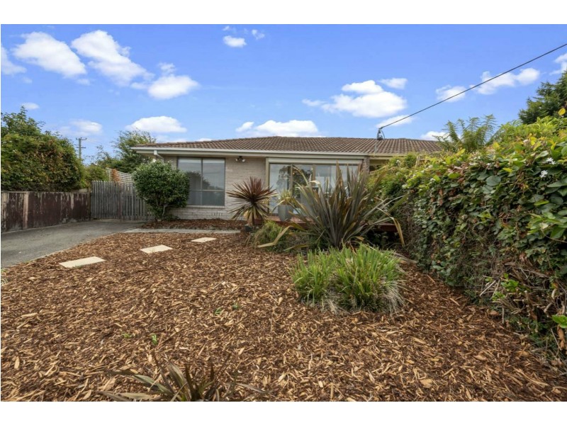 Unit 1/3 Carinya Street, Blackmans Bay TAS 7052