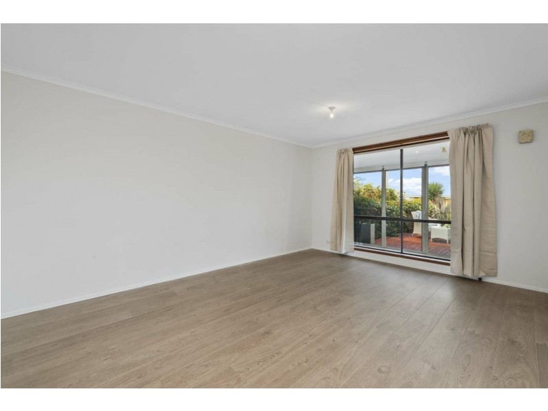 Unit 1/3 Carinya Street, Blackmans Bay TAS 7052