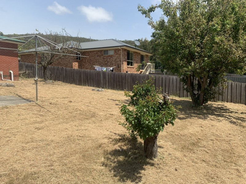 14 Carnegie Street, Claremont TAS 7011