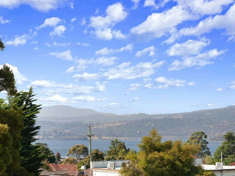 16 Cheltenham Street, Montrose TAS 7010