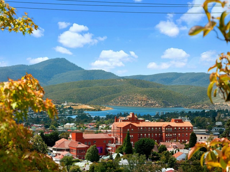 28 Gordon Avenue, Mount Stuart TAS 7000