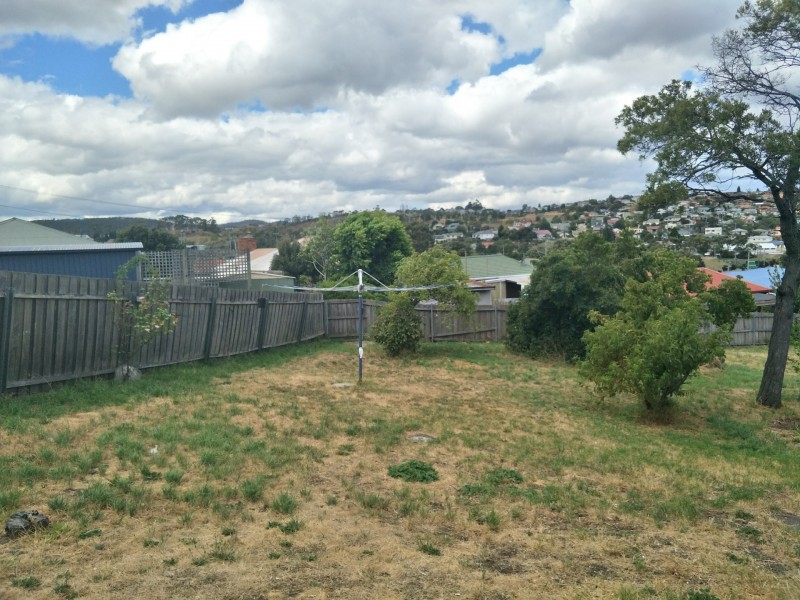 24 Arundel Street, Derwent Park TAS 7009
