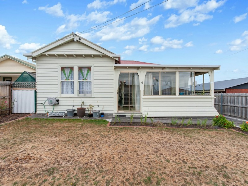 6 Philip Avenue, Montrose TAS 7010