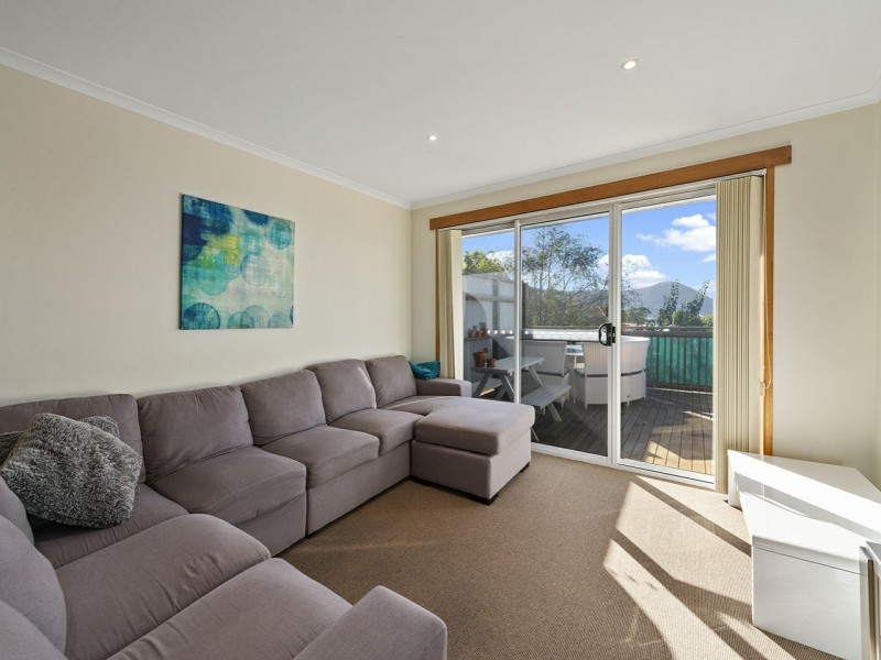2 Kristen Court, Claremont TAS 7011