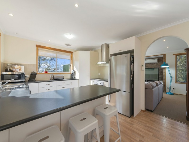 2 Kristen Court, Claremont TAS 7011