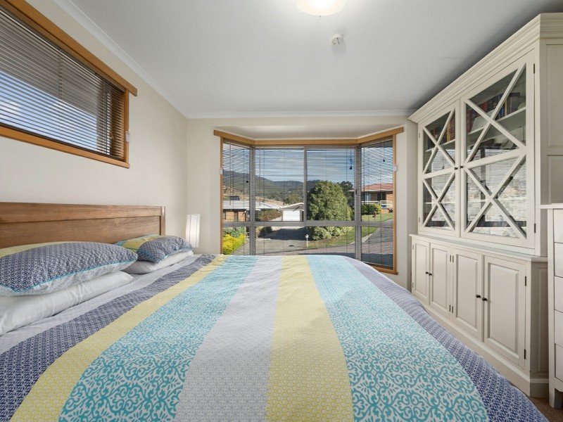 2 Kristen Court, Claremont TAS 7011