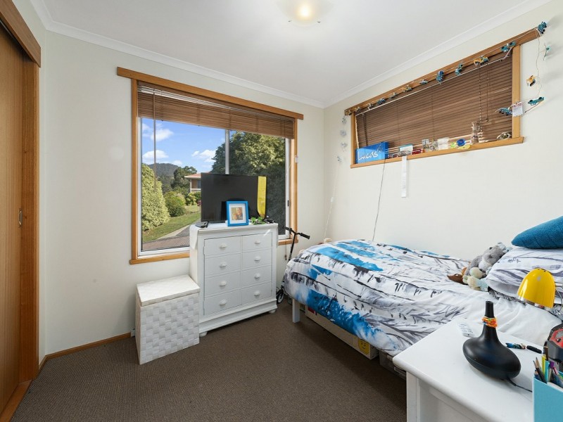 2 Kristen Court, Claremont TAS 7011